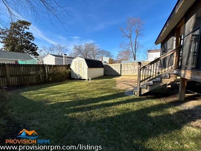 Building Photo - 1618 Bishop Rd