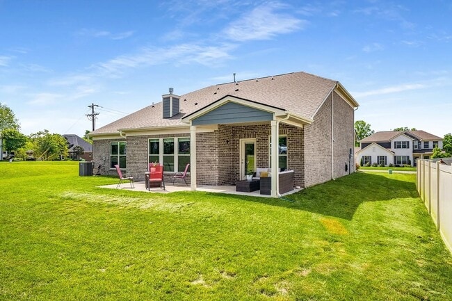 Building Photo - Exquisite Executive Home in the Heart of S...