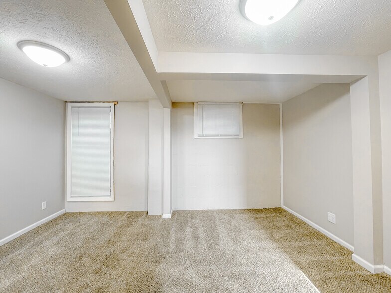 Building Photo - 1445 Plum St