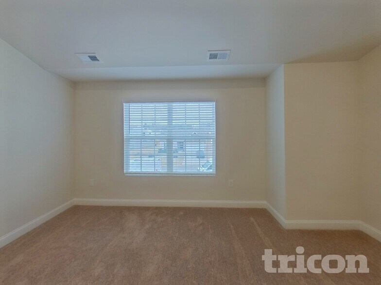 Building Photo - 7209 Jerimoth Dr