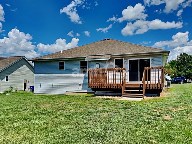 Building Photo - 71 Thornhill Dr