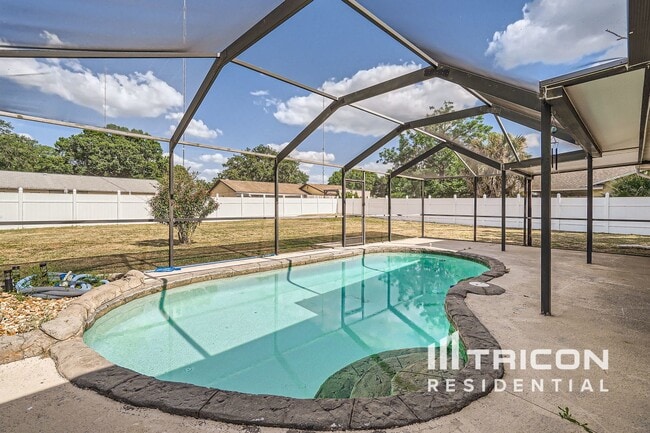 Building Photo - 10206 Deepbrook Dr