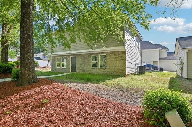 Building Photo - 4437 Ben Hill Rd