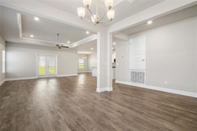 Building Photo - 10528 Redland St