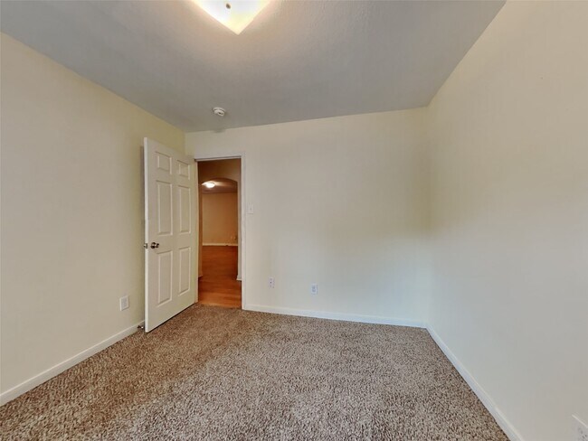 Building Photo - 4111 Medina River Ct