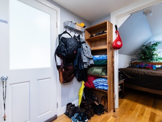 Building Photo - 20 Prescott St