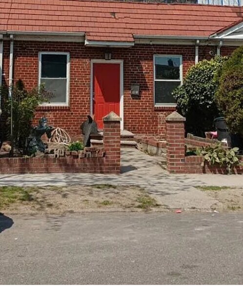 Building Photo - 2268 46th St
