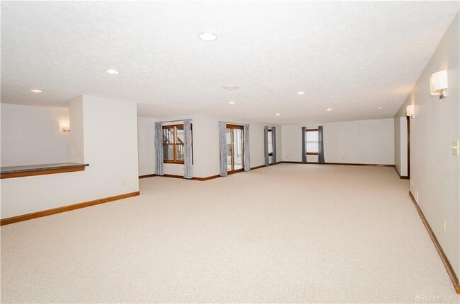 Building Photo - 2719 Sycamore Ridge Ct