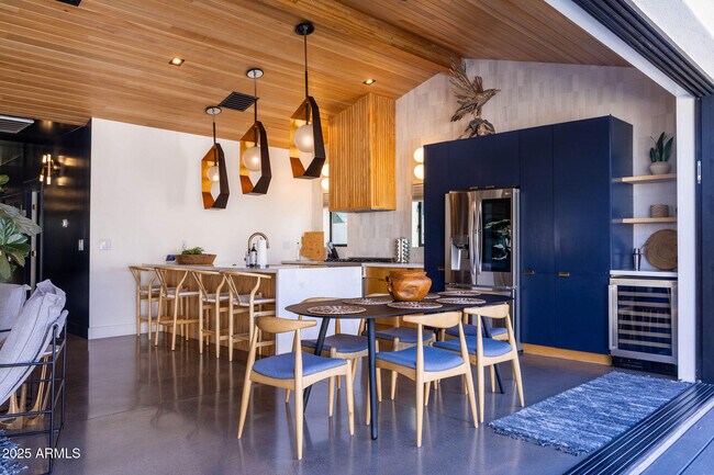 Building Photo - 68 W Lewis Ave