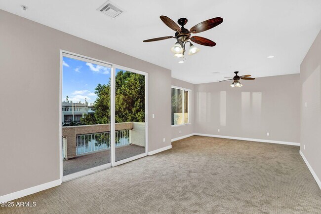 Building Photo - 1414 W Coral Reef Dr