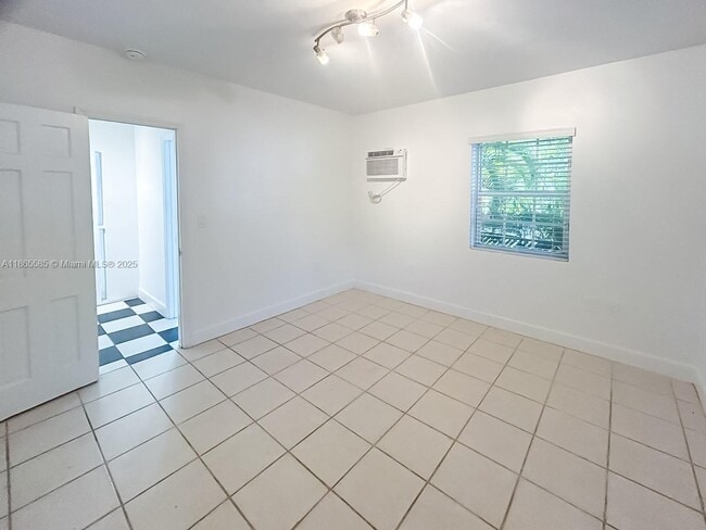 Building Photo - 8200 Harding Ave