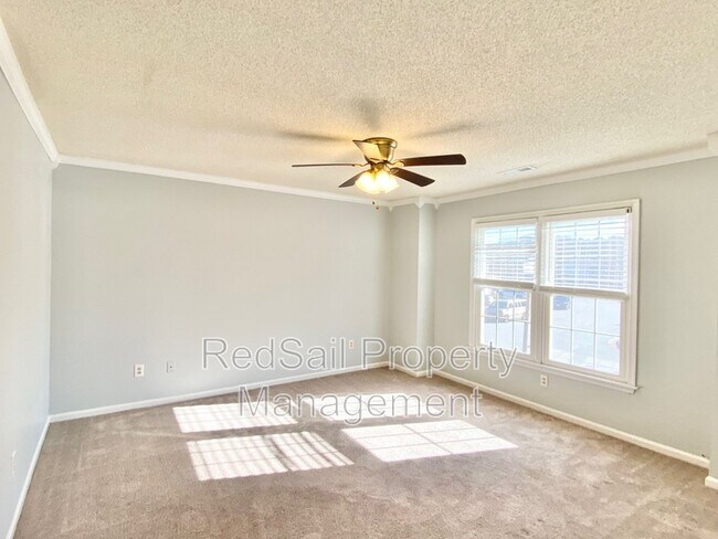 Building Photo - 851 Weston Ct