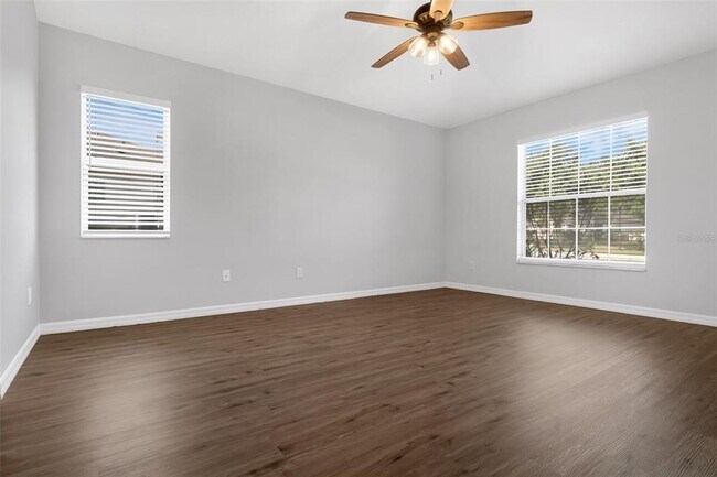 Building Photo - 10621 Cedar Forest Cir