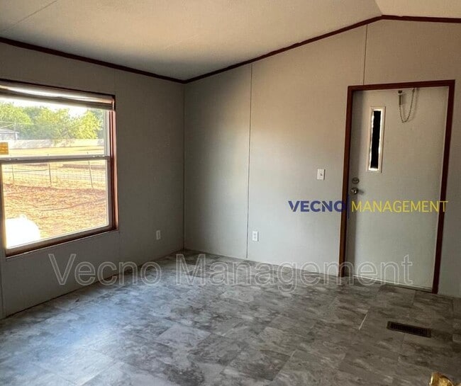 Building Photo - 1819 Co Rd 1001