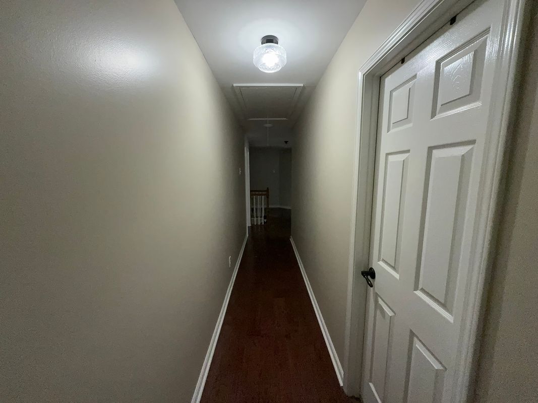 Building Photo - 2845 Stratfield Ct