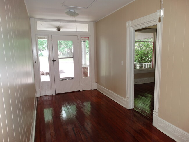 Building Photo - Welcome Home!