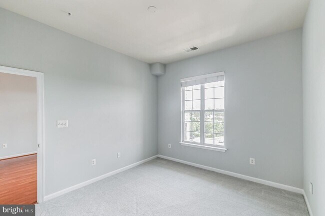 Building Photo - 21210 McFadden Square