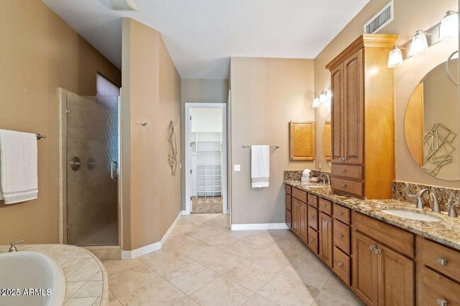 Building Photo - 1535 W Winter Dr