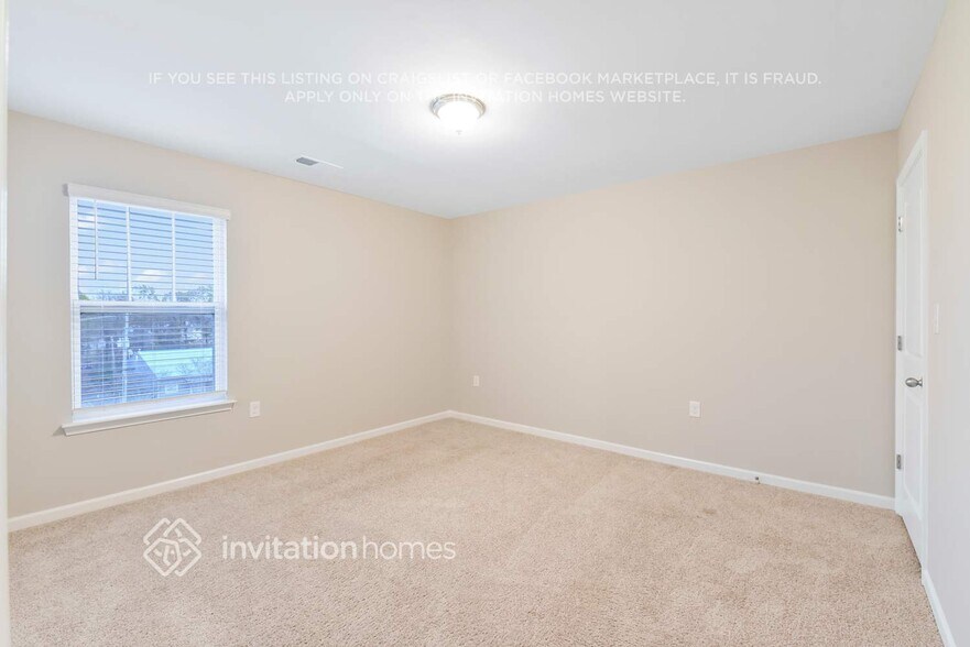 Building Photo - 118 Calderdale Ln