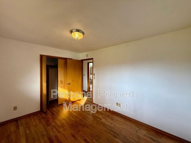 Building Photo - 7614 Indiana St