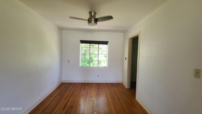 Building Photo - 4 Pleasant View Cir