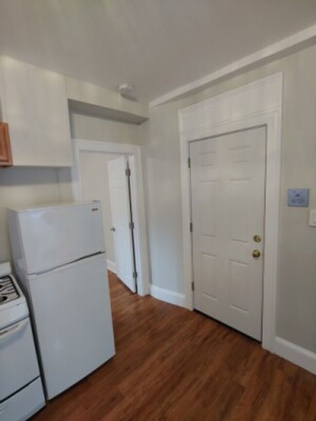 Building Photo - 2 Bedroom apartment - North End - 6/1