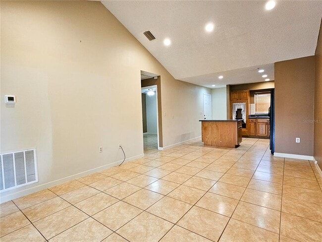 Building Photo - 259 Village View Ln