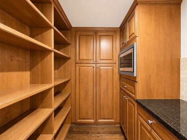 Building Photo - Luxury Living in Irvine's Prestigious Turtle Ridge