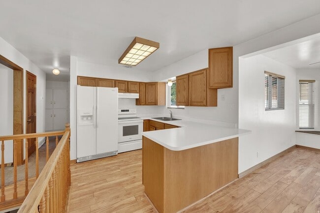 Building Photo - 9325 Quail Hollow Cir