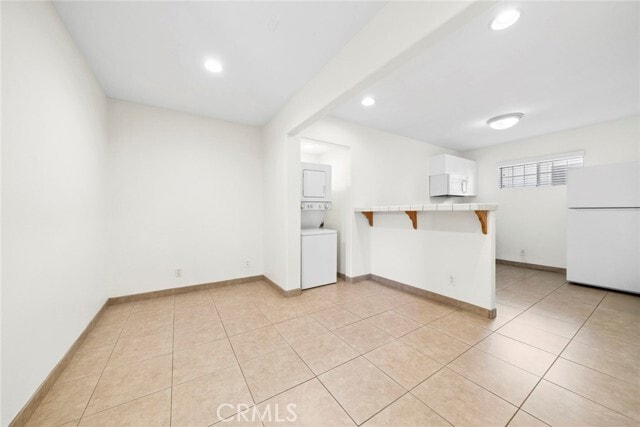 Building Photo - 221 Cabrillo St