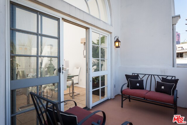 Building Photo - 851 N San Vicente Blvd