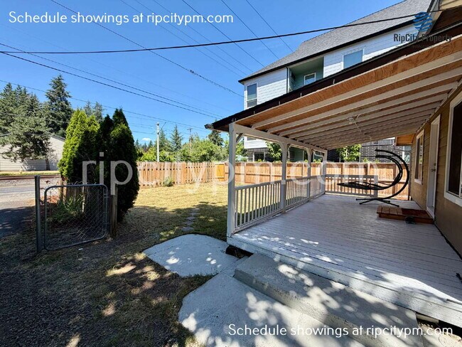 Building Photo - 17500 E Burnside St