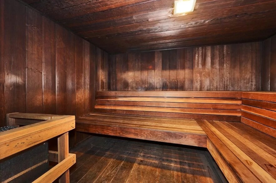 Sauna - 11750 W Sunset Blvd