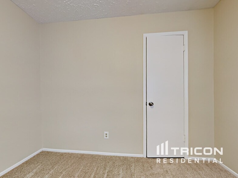 Building Photo - 9515 Denbridge Dr
