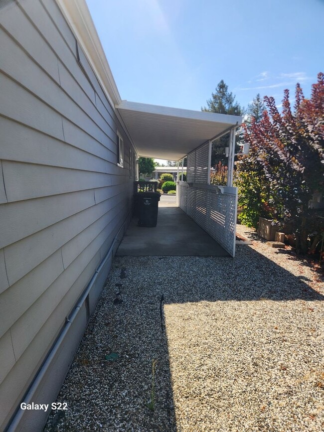 Building Photo - Charming 2-bedroom, 2- bathroom, mobile ho...