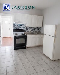 Building Photo - 4942 N 7th St