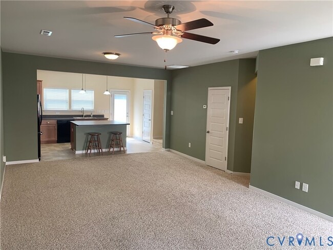Building Photo - 8213 Center Path Ln