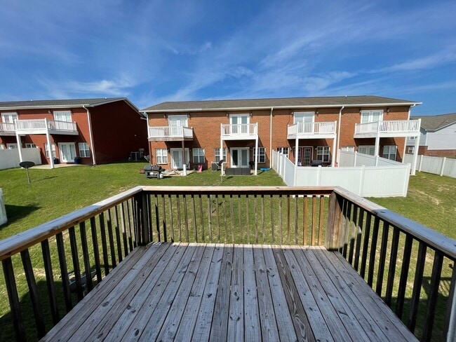 Building Photo - 319 Eagle Landing
