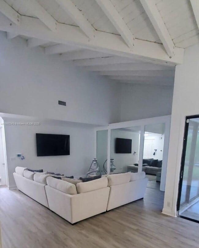 Building Photo - 8091 Royal Palm Cir