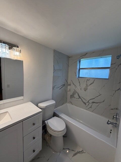 Building Photo - 1020 N 18th Ct