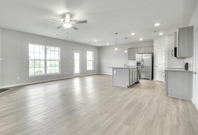Building Photo - 828 Halford Pl