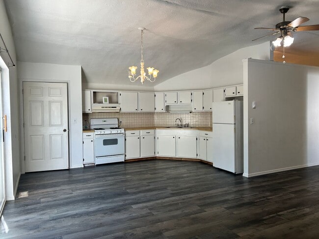 Building Photo - 576 3 Skalkaho Hwy