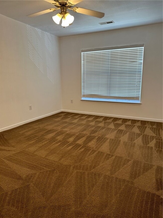 Building Photo - 707 Bellview Way