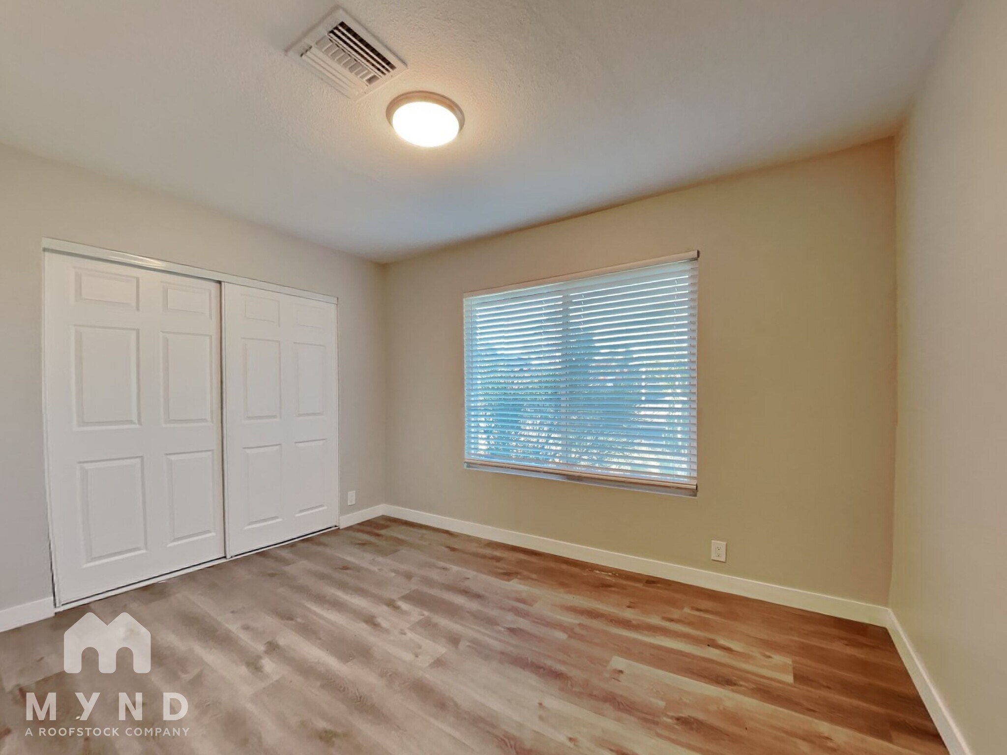 Building Photo - 1116 W Dunbar Dr