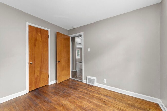 Building Photo - 10542 Anson Dr