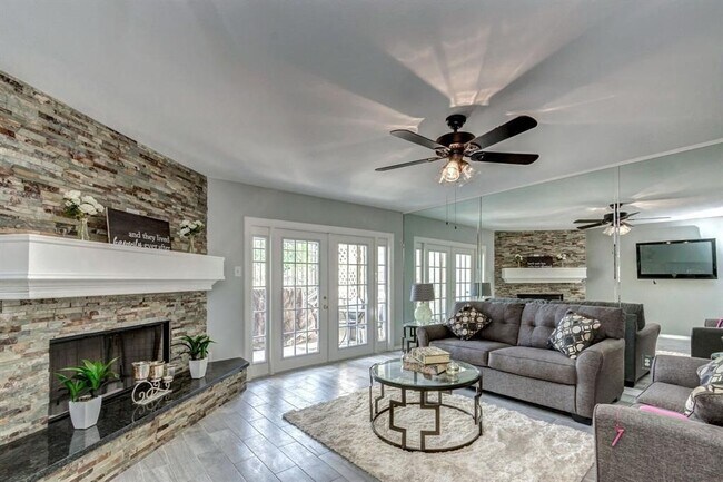 Building Photo - 5005 Georgi Ln