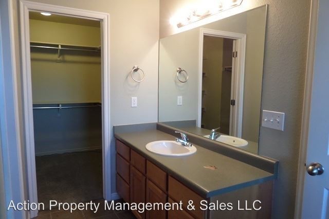 Building Photo - 1598 Wyngate Park Dr