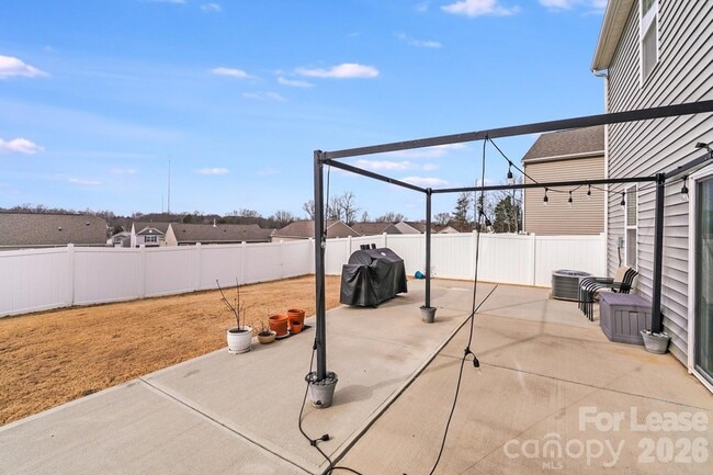 Building Photo - 7411 Foxgate Cir