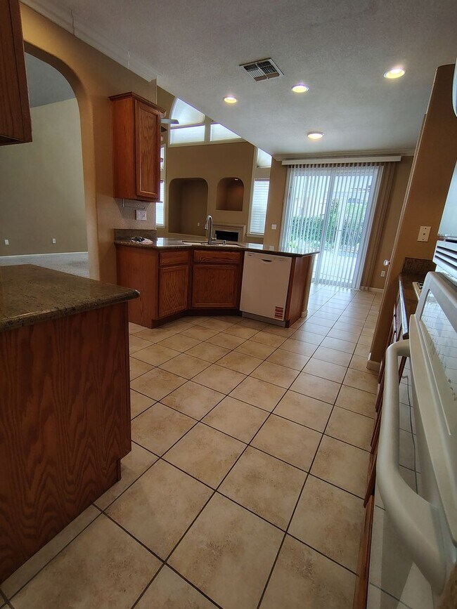 Building Photo - 13606 Brook Way