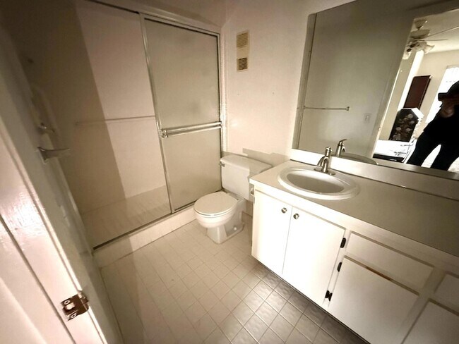 Building Photo - 14307 Bedford Dr